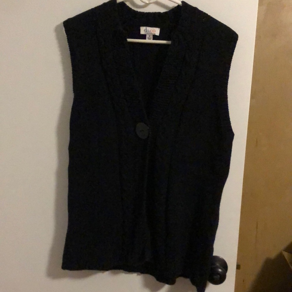 Women’s medium black sweater vest